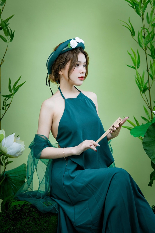 Con gái, cô gái, girl, áo tứ thân, hoa sen, Việt Nam - RingoStudio 6