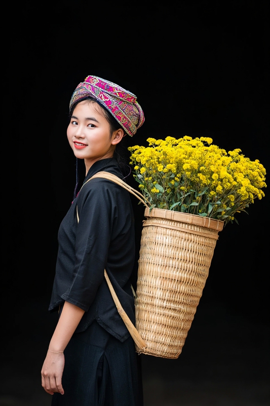 Cô gái dân tộc, dân tộc miền núi , thiếu nữ, trang phục truyền thống, dân tộc, Việt Nam 6