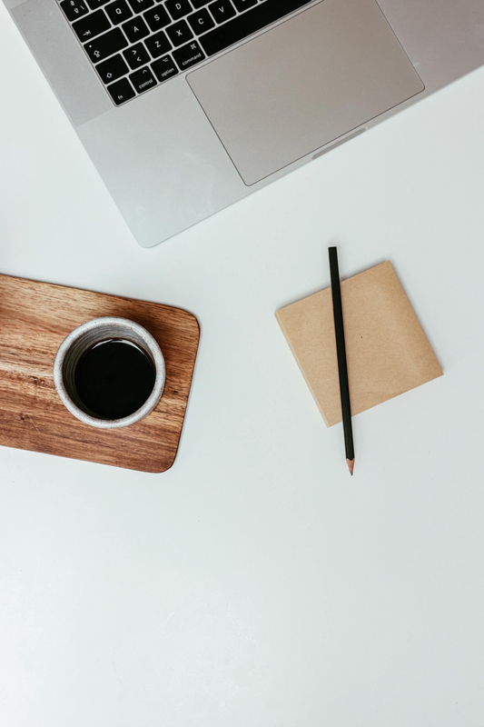 Văn phòng, office, bàn làm việc, bàn, desk, tài liệu, folder, laptop, máy tính - Cup of Couple 3