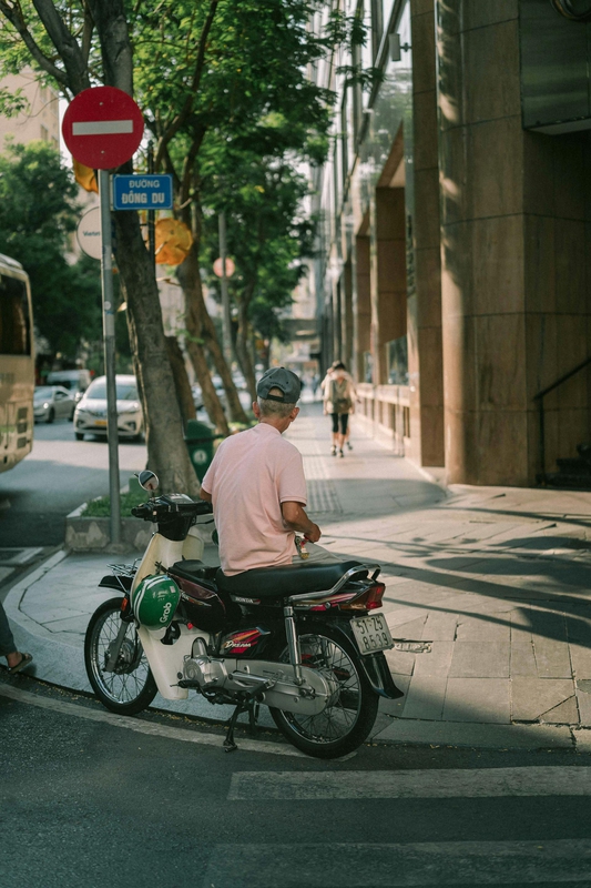 Xe máy, motorbikes, Vietnam, Việt Nam, xe ôm, người đi xe máy, motorcyclists - Khanh Nguyen