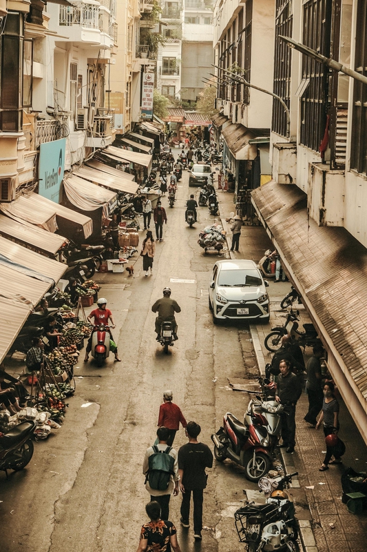 Xe máy, motorbikes, ô tô, car, Hồ Chí Minh, Ho Chi Minh City, Vietnam, Việt Nam, mái hiên, awnings - Nguyễn Đức Minh