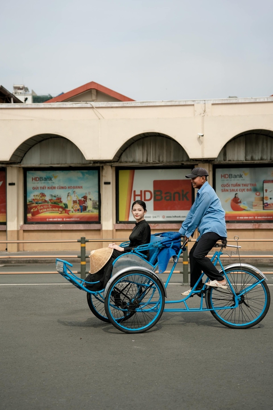 Xích lô, cyclo, Vietnam, Việt Nam, người lái xích lô, cyclo driver, nón lá, conical hat - nguyen kha