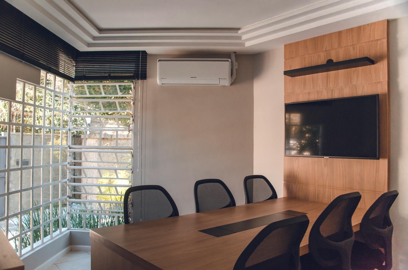 Văn phòng, office, bàn làm việc, bàn, desk, phòng họp, meeting room - Ryan Pilato