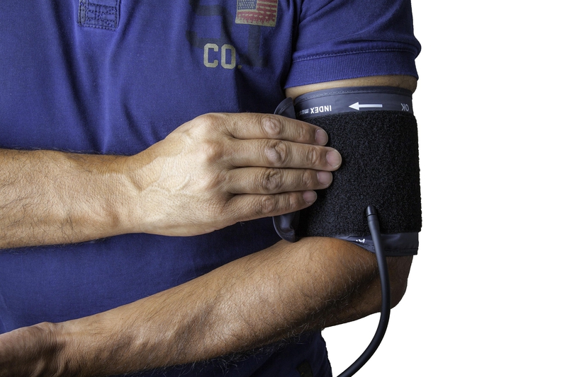 Blood pressure, huyết áp, arm, tay, monitor, đo, cuff, vòng bít, health ,sức khỏe, medical y tế - geraldoswald62