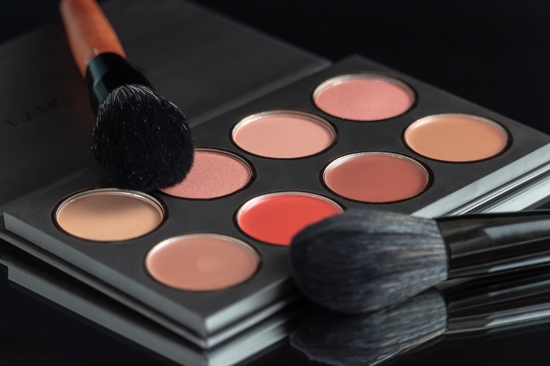 Bảng màu, palette, phấn mắt, eyeshadow, cọ, blending brush, trang điểm, beauty- maricabooysen