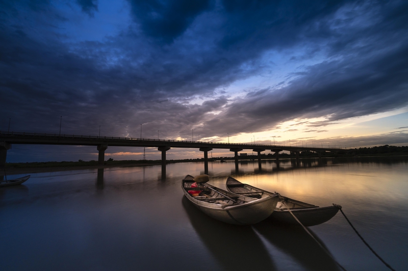 Thuyền gỗ, wooden boat, bình minh, sunrise, mặt nước, water surface, phong cảnh, landscape- Quangpraha 5