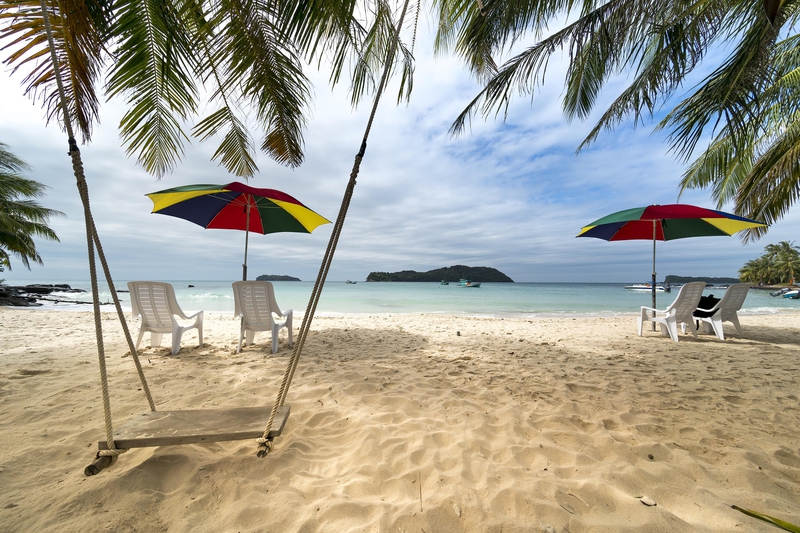 Bãi biển, beach, xích đu, swing, biển xanh, blue sea, cây dừa, coconut tree - Quangpraha 3
