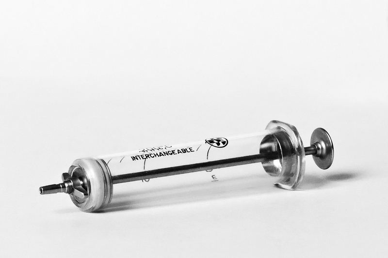 Ống tiêm, xi lanh, syringe tube, pittông plunger, dụng cụ y tế, medical instrument, y tế, healthcare- davevs