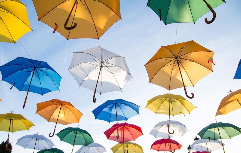 Ô bay, flying umbrellas, đầy màu sắc, colorful, trang trí, decoration, nghệ thuật, art, hình nền, background - Pexels