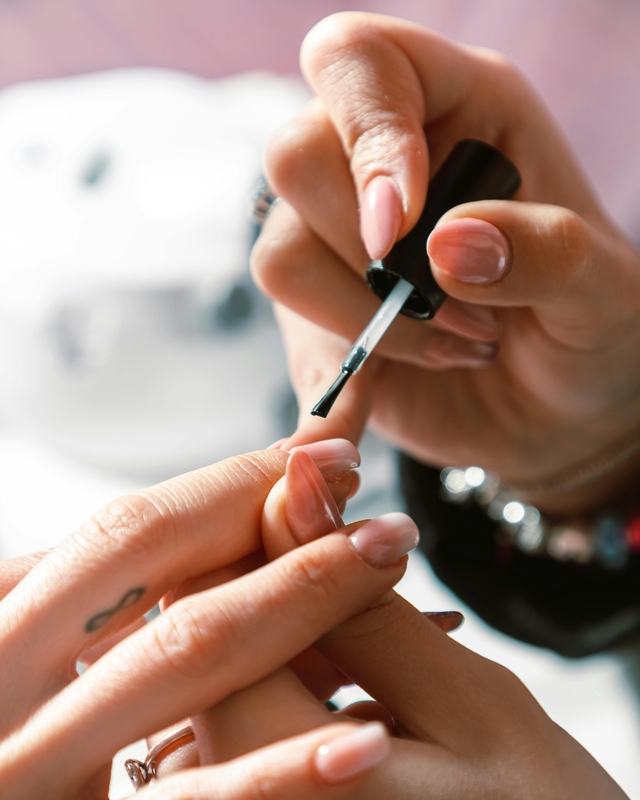 Sơn móng, nail polish, manicure, làm móng, nail care, chăm sóc móng - Andrea Mosti