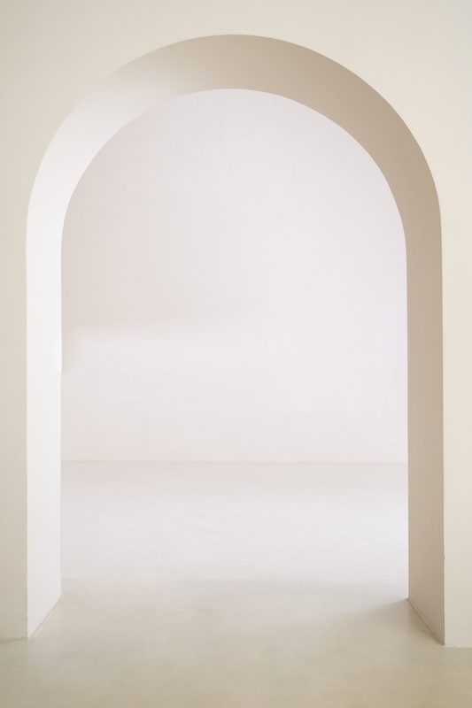 Cổng vòm, minimal style, phong cách tối giản, white wall, tường trắng, empty room, phòng trống, modern design,hiện đại - Lyli