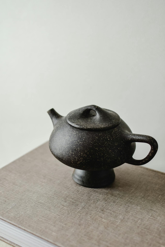 Ấm trà, teapot, ceramic, gốm sứ, black, đen, tea culture ,văn hóa, trà, kitchen, bếp - Eva Bronzini
