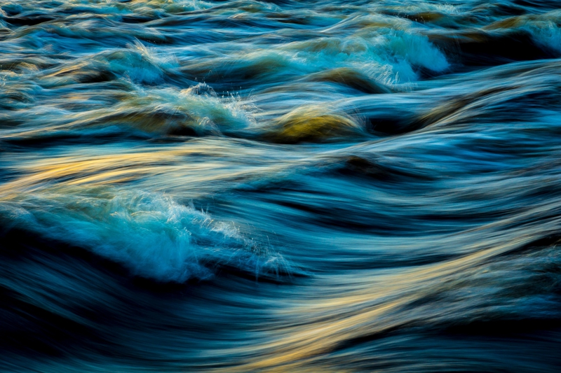 Ocean wave, sóng biển xanh, sea surface, mặt nước biển, deep blue, xanh thẳm, water texture, chuyển động- Pixabay