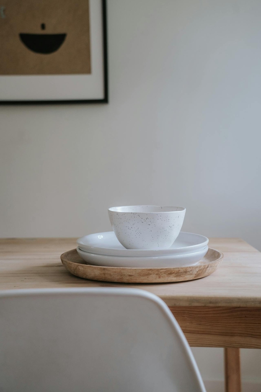 Bát sứ, ceramic bowl, dĩa, plate, wooden, tray khay gỗ, kitchen, dụng cụ bếp - PNW Production