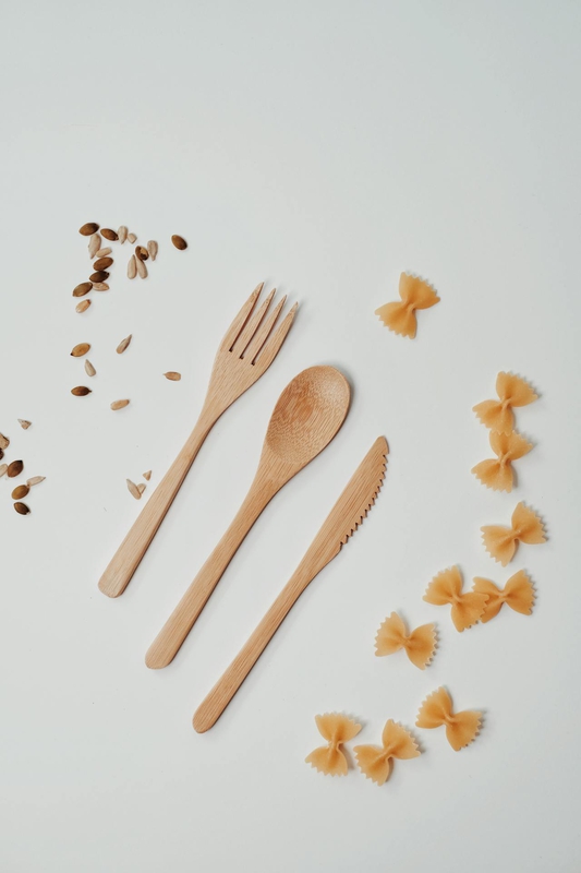 Spoon muỗng gỗ, dao gỗ, nĩa gỗ, wooden knife, wooden fork, dụng cụ bếp, kitchen - Georgie Devlin 1