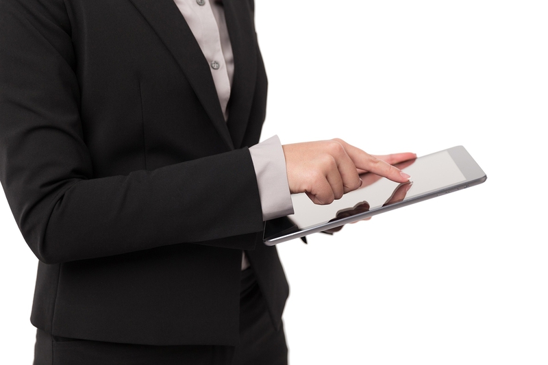 Ipad, người, person, cầm tay, holding hands, điện tử, cộng nghệ, technology - Mariakray