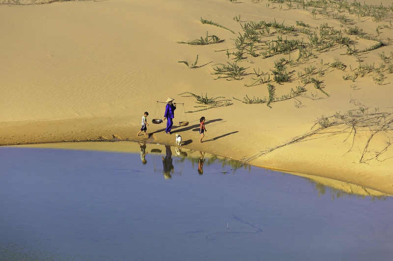 Cát vàng, đồi cát, trẻ em, yellow sand, sand dunes, children  - Quangpraha