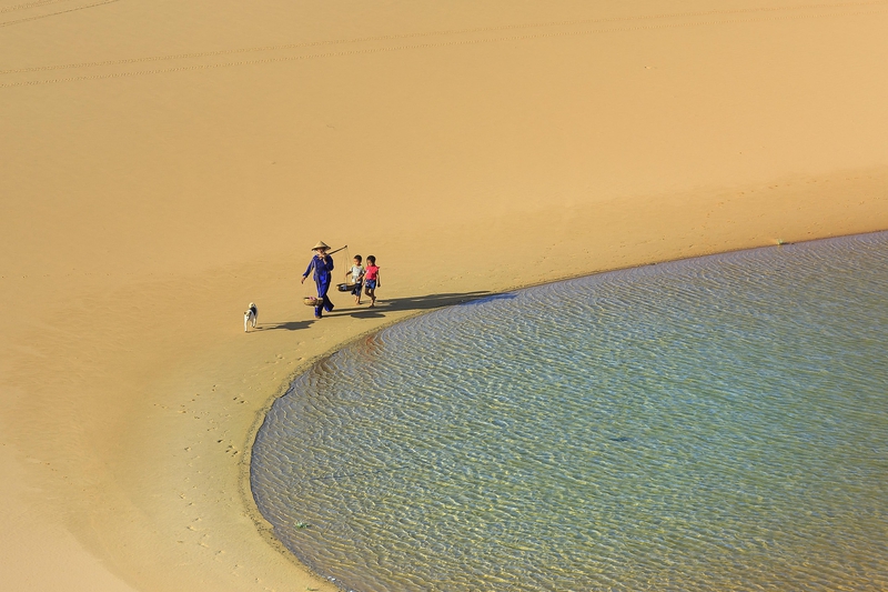 Cát vàng, đồi cát, trẻ em, yellow sand, sand dunes, children  - Quangpraha 1