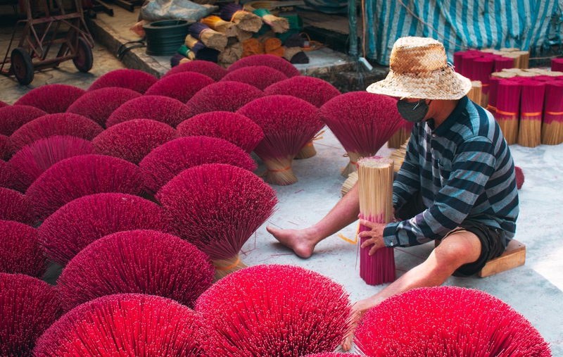 Làm nhang, làng nghề, người dân, nhang, making incense, craft village, people, incense-lehuudat 1