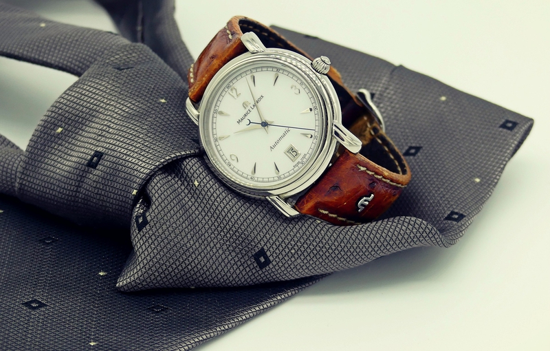 Watch, đồng hồ, tie, cà vạt, elegant, thanh lịch, accessory, phụ kiện- cocoparisienne