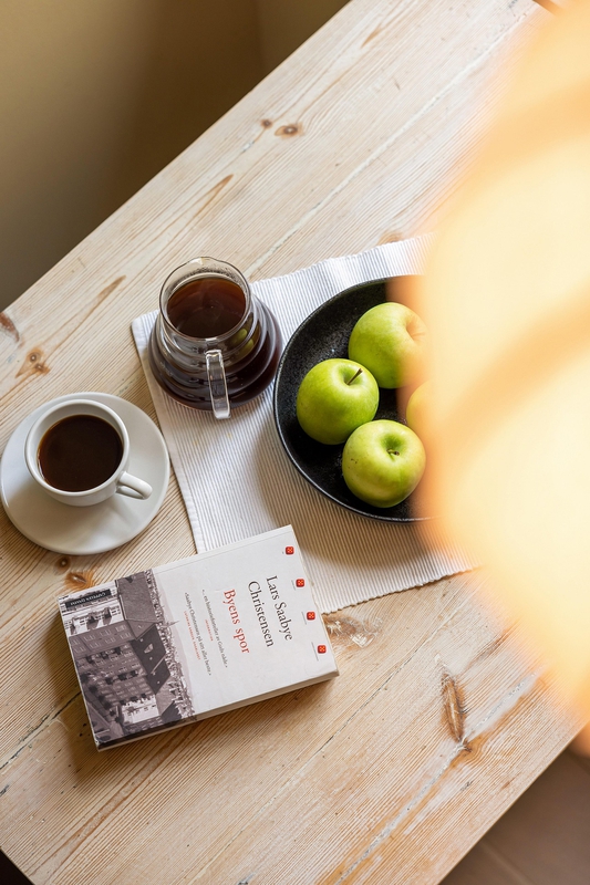 Sách, cà phê, táo, books, coffee, apples -Lisaphotos195