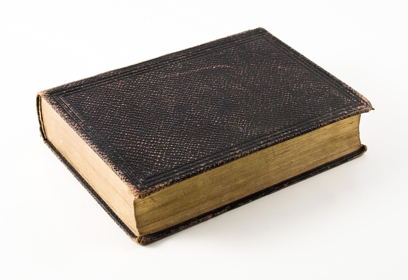 Sách, vở, nhật kí, books, notebooks, diaries- tuku