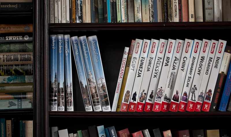 Sách, nhà sách, thư viện, kệ sách, books, bookstores, libraries, bookshelves-uroburos