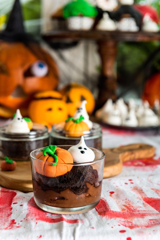 Bánh kem, bánh ngọt, trang trí halloween, lễ hội hóa trang, cakes, pastries, Halloween decorations, masquerade parties,  - J.Fin 1