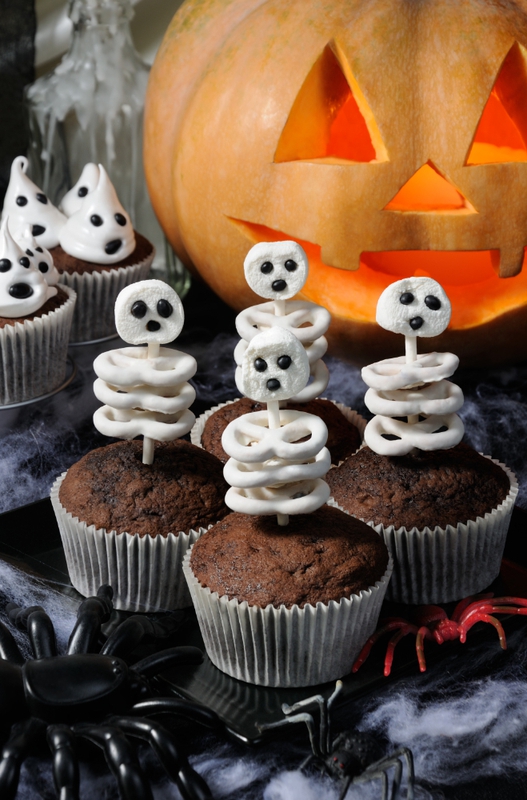 Bánh kem, bánh ngọt, trang trí halloween, lễ hội hóa trang, cakes, pastries, Halloween decorations, masquerade parties,  - J.Fin 4