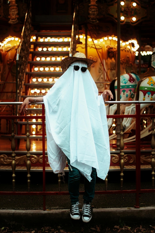 Ma, ghost, con ma, halloween, hóa trang, lễ hội hóa trang, lễ hội ma quái, festival - Ericka Sánchez