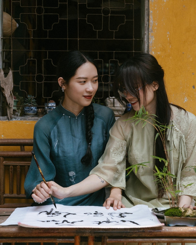 Cô gái, con gái, thiếu nữ, girl, Việt Nam, áo dài, truyền thống, traditional, Hồ Gươm, Hà Nội - Dang Hong 85
