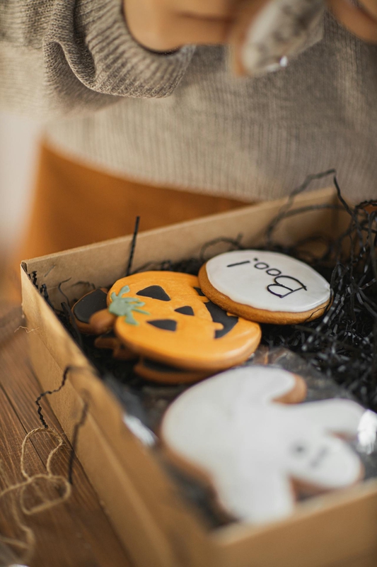 Halloween, bánh quy, bánh bí đỏ, bánh con dơi, bánh con ma,  lễ hội, cookies, pumpkin pie, bat cake, ghost cake, festival - Monstera Production