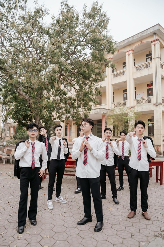 Học sinh, kỷ yếu, tập thể, bạn bè, kỷ niệm, vui vẻ, students, yearbook, group, friends, memories, fun - Green odette 8