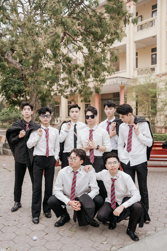 Học sinh, kỷ yếu, tập thể, bạn bè, kỷ niệm, vui vẻ, students, yearbook, group, friends, memories, fun - Green odette 9