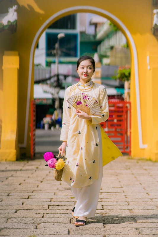 Cô gái, thiếu nữ, Việt Nam, trang phục truyền thống, girl, young woman, Vietnam, traditional costume - Thanh Nhan 3