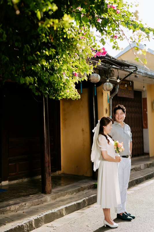 Cặp đôi, couple, nam nữ, tình yêu, chụp ảnh, Hội An, phố cổ, nắng vàng,Việt Nam - Trần Long 7