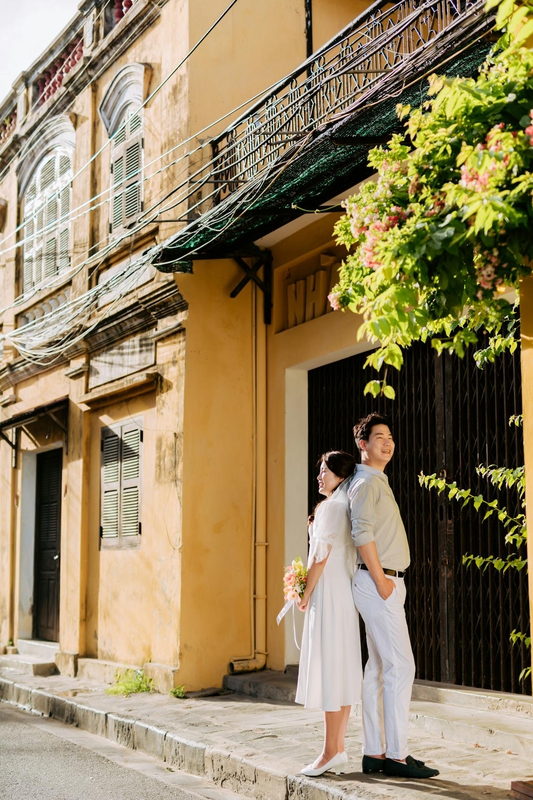 Cặp đôi, couple, nam nữ, tình yêu, chụp ảnh, Hội An, phố cổ, nắng vàng,Việt Nam - Trần Long 13