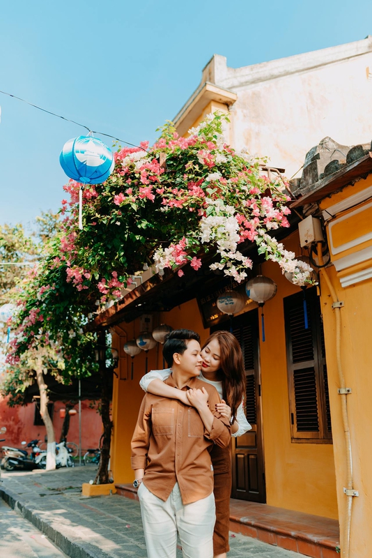 Cặp đôi, couple, nam nữ, tình yêu, chụp ảnh, Hội An, phố cổ, nắng vàng,Việt Nam - Trần Long 32