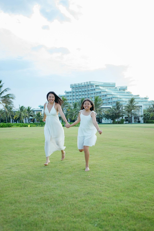 Gia đình, family, cha mẹ và con, yêu thương, hạnh phúc, parents and children, love, happiness - Võ Văn Tiến 2