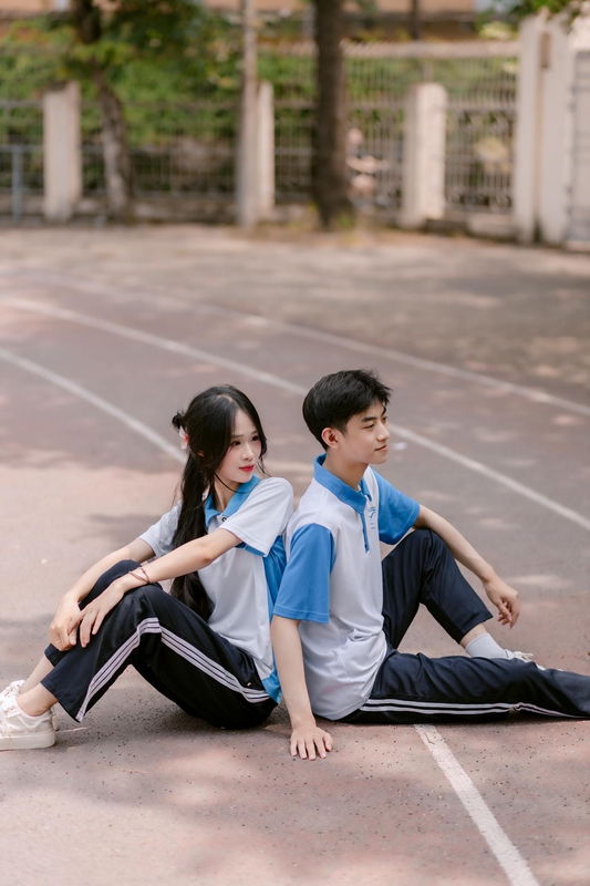 Học sinh, bạn bè, kỉ niệm, nam, nữ, students, friends, memories, male, female - Toàn Văn 4
