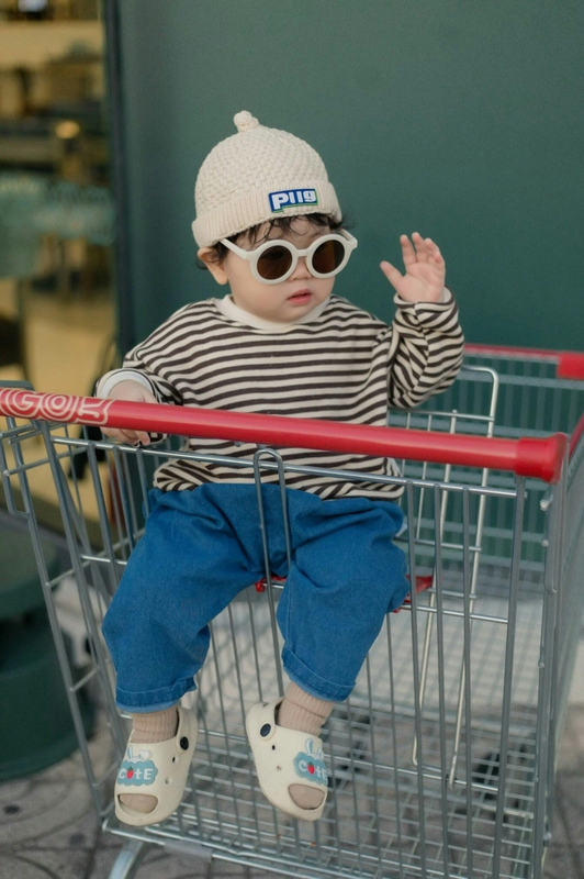 Em bé, trẻ em, con gái, girl, kids, chụp ảnh, vui vẻ- Mochi mochi
