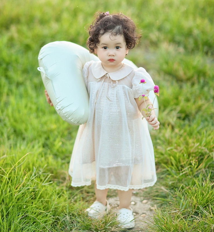 Em bé, trẻ em, con gái, girl, kids, chụp ảnh, vui vẻ- Mochi mochi