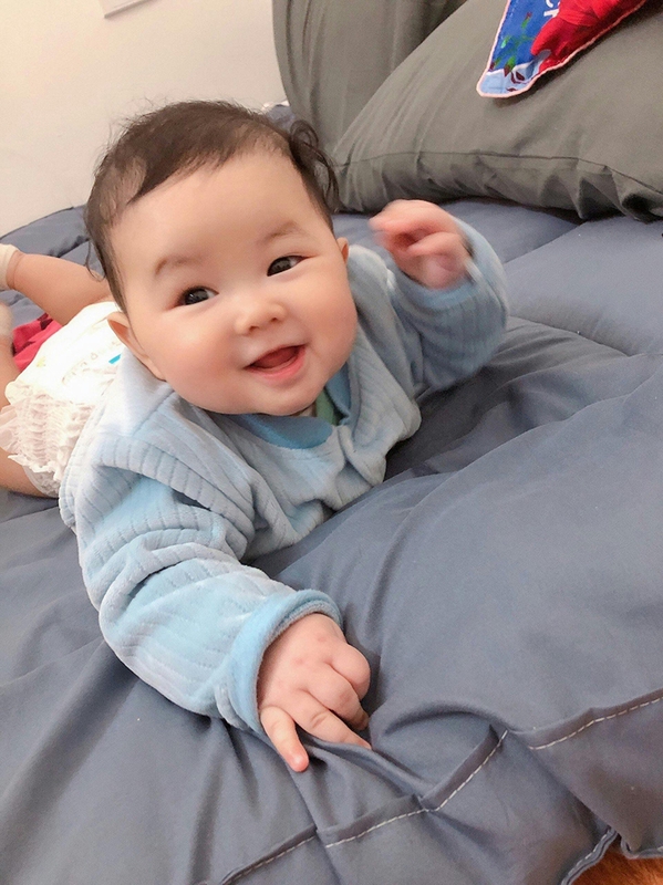 Em bé, trẻ em, con gái, girl, kids, chụp ảnh, vui vẻ- Mochi mochi 3