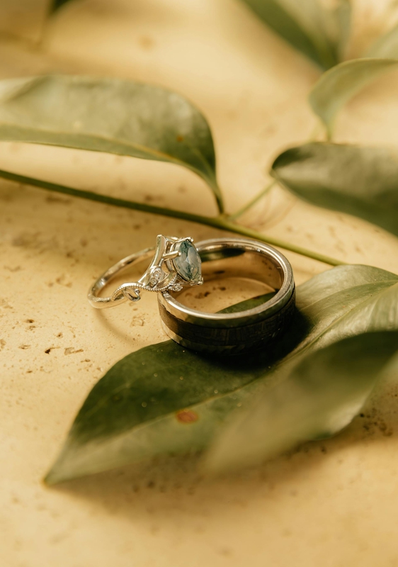 Trang sức, nhẫn, dây chuyền, sản phẩm, quảng cáo, jewelry, ring  - Adriana Coulson