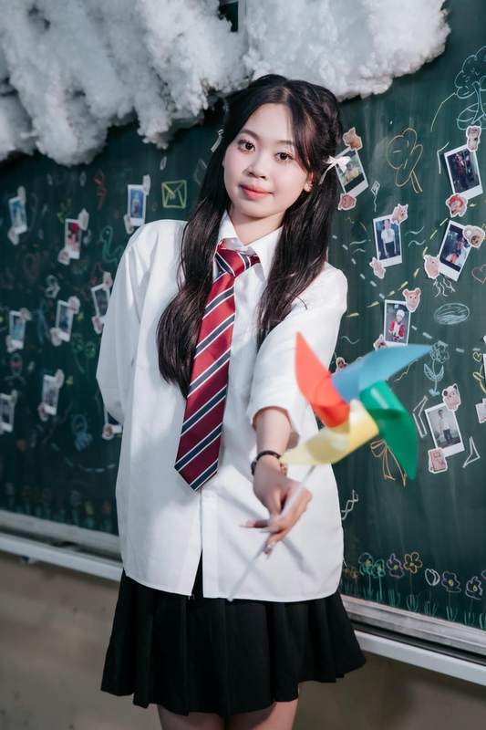 Học sinh, bạn nữ, lớp học, trường học, kỉ niệm, giáo dục, kỷ yếu, students, girls, class, school, memories, education, yearbook - Green odette 9