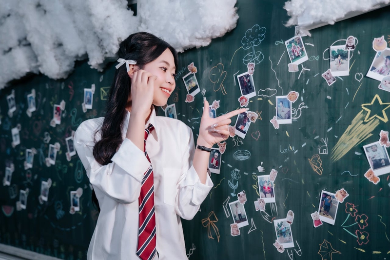Học sinh, bạn nữ, lớp học, trường học, kỉ niệm, giáo dục, kỷ yếu, students, girls, class, school, memories, education, yearbook - Green odette 6