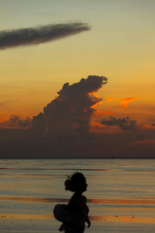 Hoàng hôn, bóng người, biển, sunset, sea, human shadow- HONG SON