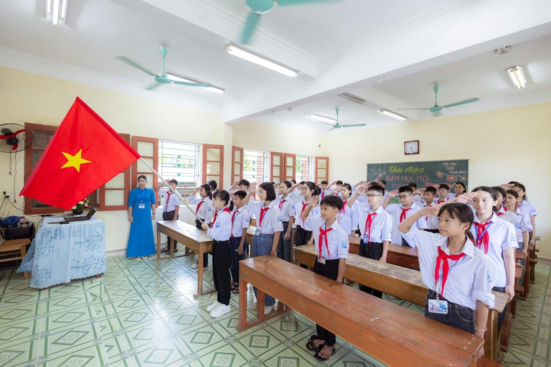 Trường học, học sinh, student, school, chào cờ, khai giảng, lá cờ Việt Nam, lá cờ, Việt Nam - HONG SON 6