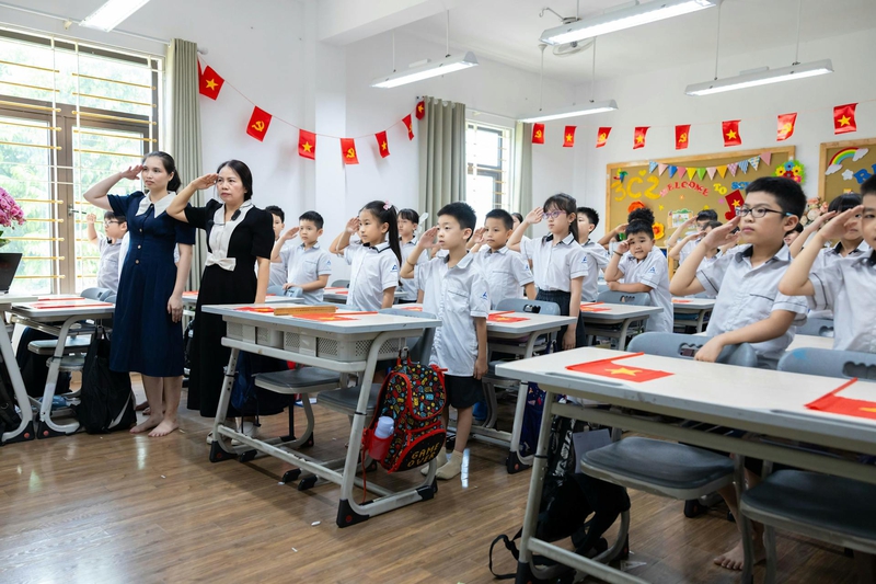 Trường học, học sinh, student, school, chào cờ, khai giảng, lá cờ Việt Nam, lá cờ, Việt Nam - HONG SON 14