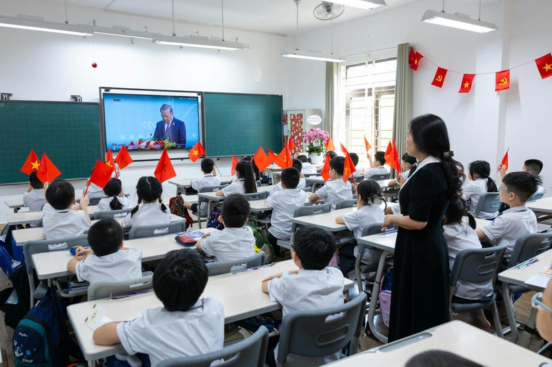 Trường học, học sinh, student, school, chào cờ, khai giảng, lá cờ Việt Nam, lá cờ, Việt Nam - HONG SON 18